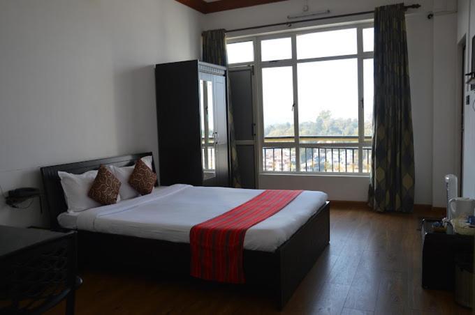 Holiday Hush Haven Hotel Shillong Exterior photo