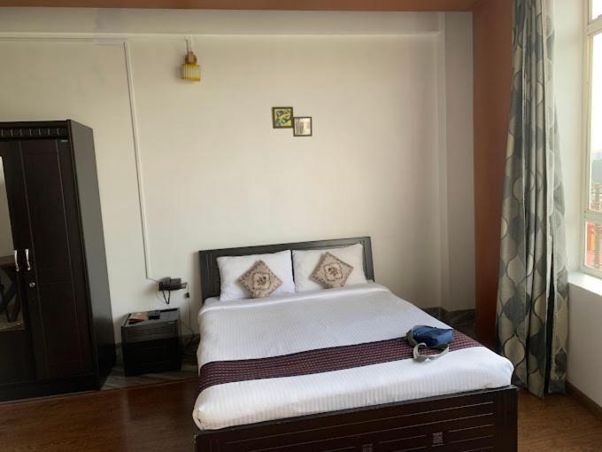 Holiday Hush Haven Hotel Shillong Exterior photo